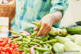 菜农不对外说的几个买菜技巧，个个新鲜，你会挑吗？图片