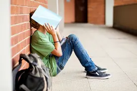 “妈妈你赢了，我把命还你”，14岁男孩坠楼，请给孩子留些自尊图片