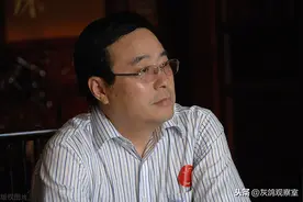 大学老师问鼎陕西首富，一当就是7年，临走还赚了22亿图片