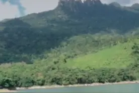 海南保亭七仙岭，以七个状似手指的山峰而得名，是爬山的好去处图片