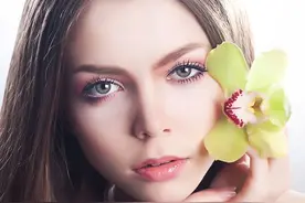 女性穿安全裤的时候，里面还要穿内裤吗？图片