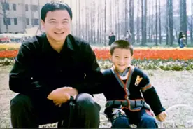 年仅52岁，身家高达百亿，黄子韬的“超级英雄”老爸走了图片