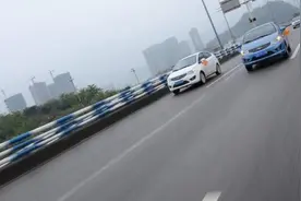 高速服务区停车千万要注意这几点，已经有人上当，损失好几千图片