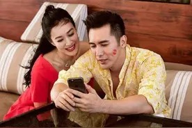 钟丽缇偷偷买50万水晶裙，张伦硕摔筷子怒吼：不想离婚就退了图片