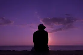 不出意外的话，我会孤独终老图片