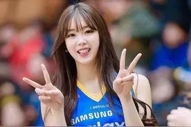 CBA最美拉拉队长，身材傲人很迷人，坦言CBA奇葩规定让人尴尬图片