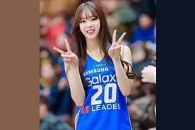 CBA最美拉拉队长，身材傲人很迷人，坦言CBA奇葩规定让人尴尬图片