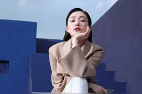 宋轶登《SoFigaro》封面，干练洒脱尽显都市摩登气质图片