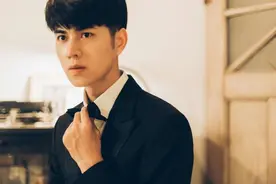 小说：抽奖中欧洲游机票，怎想飞机上遇的人我愣住，得罪过的男神图片