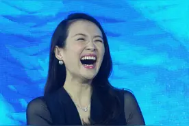 章子怡 开怀大笑 让人忍不住也笑了图片
