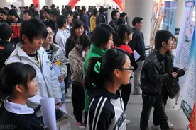 大学生放假在家，天天这个样子，家长焦急也要理解图片