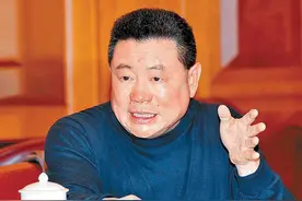 刘銮雄开专场拍卖私藏酒酿，117瓶美酒全部拍出，成交价超半亿图片
