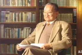 金庸对待感情问题，在小说中是坚贞不二，在现实中却为何做不到？图片