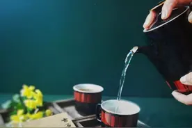 人，不是没脾气，只是优秀的人都驾驭得住脾气图片