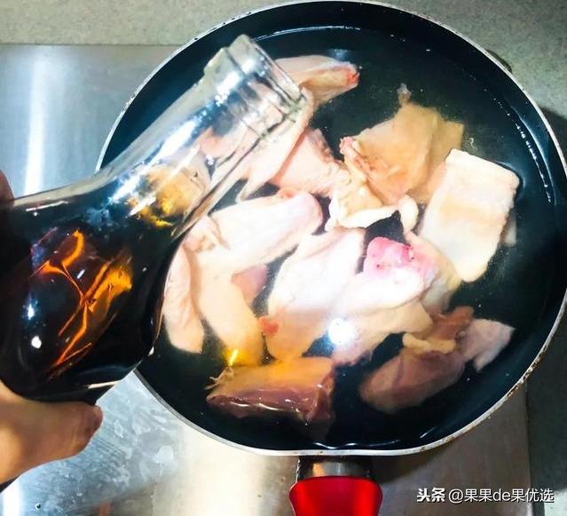 花胶榴莲煲鸡汤上火 2026年花胶榴莲煲鸡汤上火还是下火 花胶榴莲煲鸡汤上火 2026年花胶榴莲煲鸡汤上火还是下火