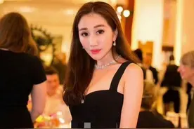 何超盈是有多不自信？长得不错衣品也不差，一拍照气质就全跑光光图片