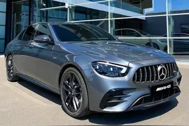 100万内最强奔驰E级，新款AMG E53实车，六缸配四驱图片