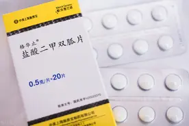 常用降糖药：二甲双胍和阿卡波糖，哪个效果好？图片