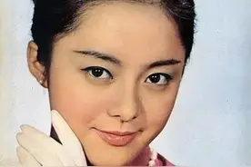 1994年，香港女演员"持斧"砍杀亲母，获刑11年后大喊：谁来救救我图片