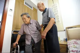 老年人找老伴好处多多，但是不满足这些条件，就算找了也不会幸福图片