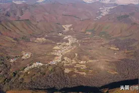 东北男子放弃北京20万年薪，回农村守大坑，正在做世界级大事图片