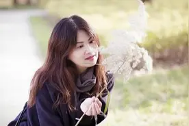 男人的世界，是需要一个红颜知己的图片