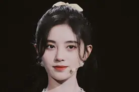 丝芭传媒三小花人气排名出炉，鞠婧祎稳居第一，许佳琪反超李艺彤图片