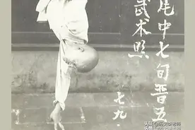 海灯法师老照片：一代宗师还是欺世盗名？77岁施展“二指禅绝技”图片