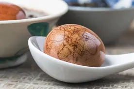 吃到了双黄蛋图片