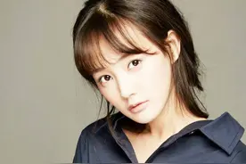 2016年出道，四年红透荧幕，今天盘盘出道即是女主的李一桐图片