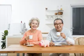来自婆婆的自述：每天辛苦带孙子，儿媳却说这样的话，让我酸心图片