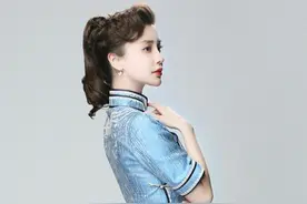 Angelababy穿旗袍身姿妙曼，舞姿优雅，十分迷人。图片