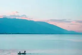 洱海不是海，却美过任何一片海，因为它的美有着数不清的模样图片