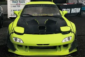 “帅气附体”的“亮绿色”马自达RX-7图片