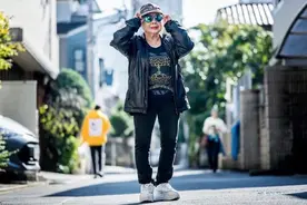 白天卖饺子，夜里当DJ ，这个87岁奶奶的人生有点酷图片