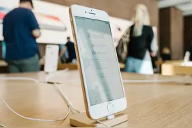 用3年舍不得换的iPhone8plus到底多香？网友：3个理由说不出再见图片