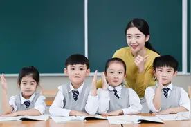爸爸住院，女儿寒心儿子暖心，强烈反差，养女儿未必是贴心小棉袄图片