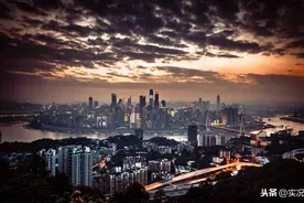 王牌VS王牌！重庆龙头房企的“资产重组”图片