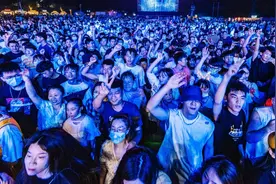 没有撤退可言！云台山电音节震撼来袭图片