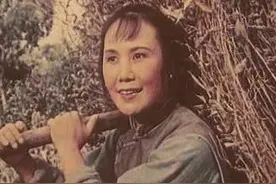 鲁迅《祝福》：分析逼迫祥林嫂走向死亡的三条原因图片