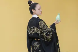 宋制汉服圆领袍—御猫，重工刺绣精致细腻，男女同款时尚简约图片
