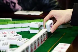 越陷越深，赌徒的心理，永远以为下一把会翻本，你中招没有？图片