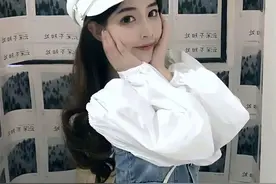 街拍小姐姐假两件套牛仔裙，甜美又可爱图片