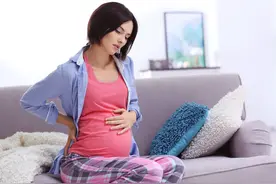 孕期女人总是腰痛，肚子小了也没改善，教你几招提前预防图片