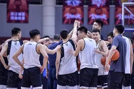 CBA季后赛前瞻：青岛国信双星积极备战 齐鲁德比今晚八点开赛图片