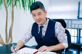 吴其江：从宾馆服务生到著名演员，当红女星王瑞子不是我妻子图片