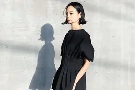 日系穿搭高级在哪?瞧日本博主“极简黑白配”,简直就是穿搭教科书图片
