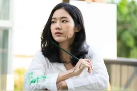 情感：离婚2年，连续收到前夫发来的743次晚安后，我终于泪如雨下图片