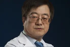 李晓光：张定宇院长抗疫事迹鼓舞了很多渐冻症患者图片