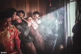 《平凡的世界》两场贫富悬殊的婚礼 孙少平竟然没有资格出席图片